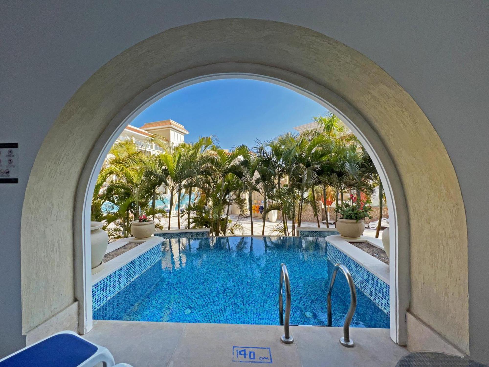 Kaisol Romance Resort Sahl Hasheesh - Adults Only Hurghada Ngoại thất bức ảnh A view of the pool at the Iberostar Grand Hotel Bávaro