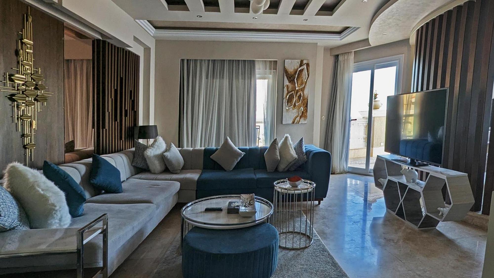Kaisol Romance Resort Sahl Hasheesh - Adults Only Hurghada Ngoại thất bức ảnh A living room in a luxury apartment